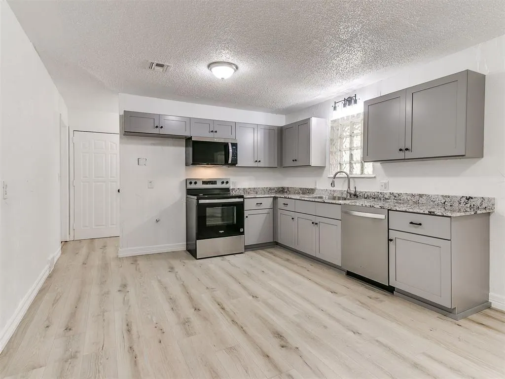 Photo 5 — 3009 SW 55th Street, Oklahoma City, OK 73119
