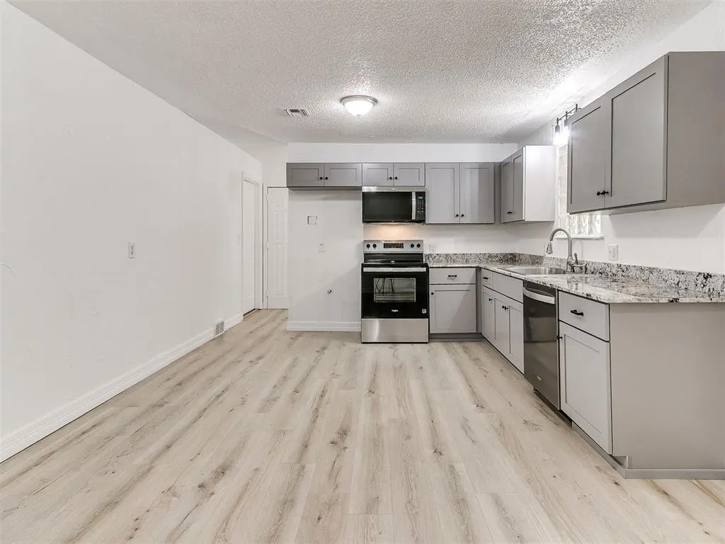 Photo 6 — 3009 SW 55th Street, Oklahoma City, OK 73119