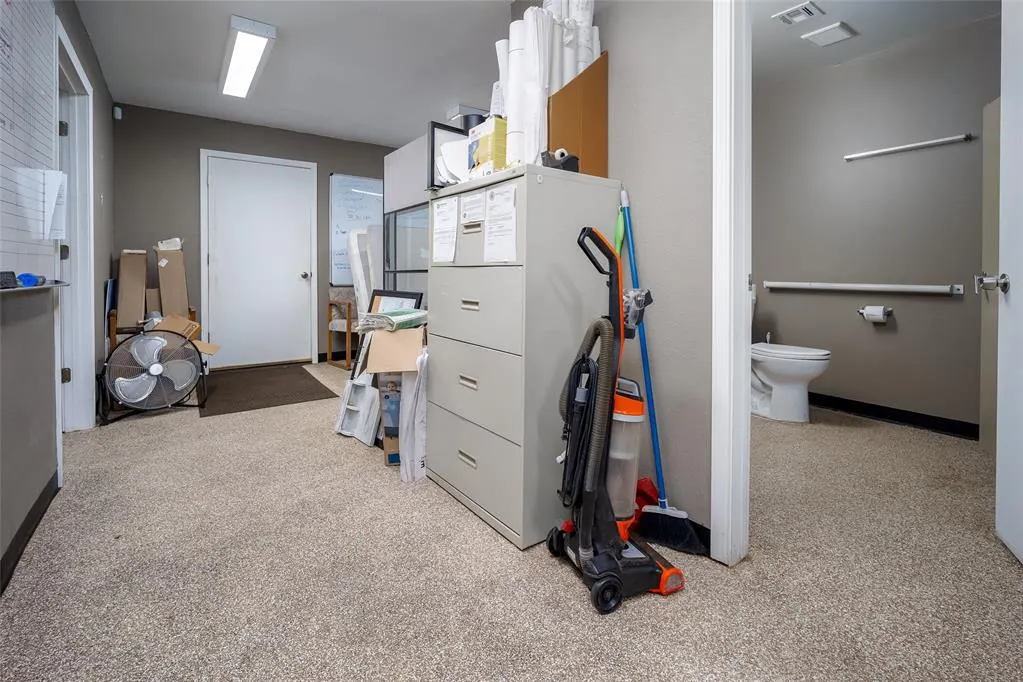 Photo 21 — 319 NW 59th Street, Oklahoma City, OK 73118