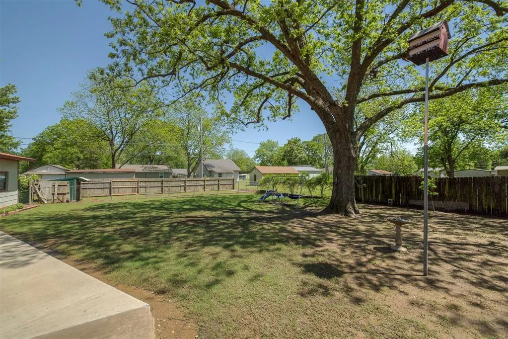 Photo 38 — 613 N Wineblood Street, Checotah, OK 74426