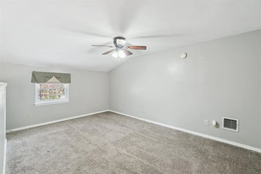 Photo 21 — 701 E Scissortail Lane, Cushing, OK 74023
