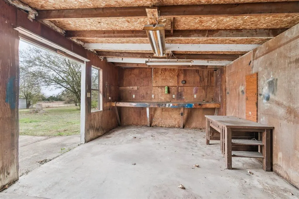Photo 31 — 701 E Scissortail Lane, Cushing, OK 74023