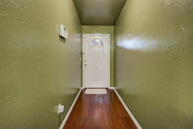 Photo 2 — 2609 S Lindsay Avenue, Oklahoma City, OK 73129