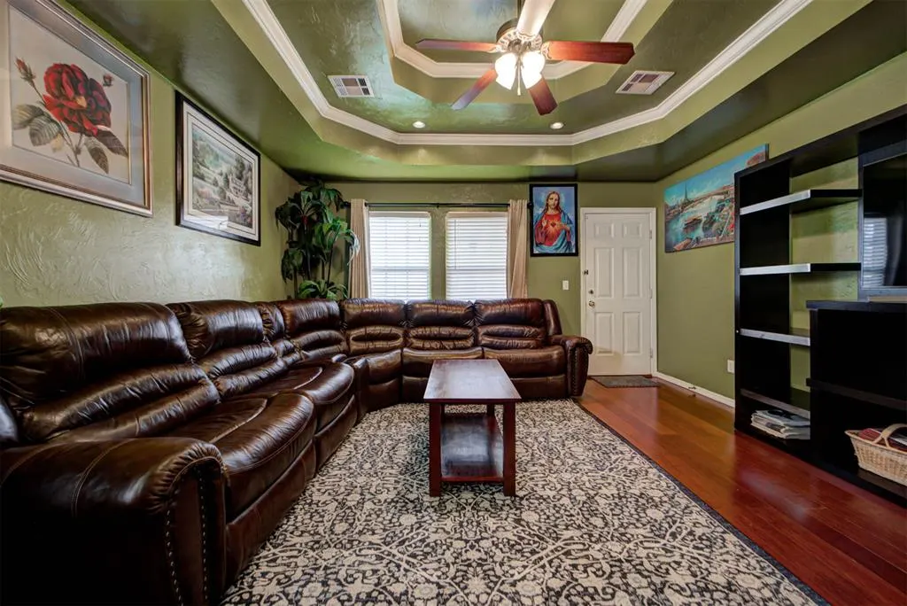 Photo 4 — 2609 S Lindsay Avenue, Oklahoma City, OK 73129