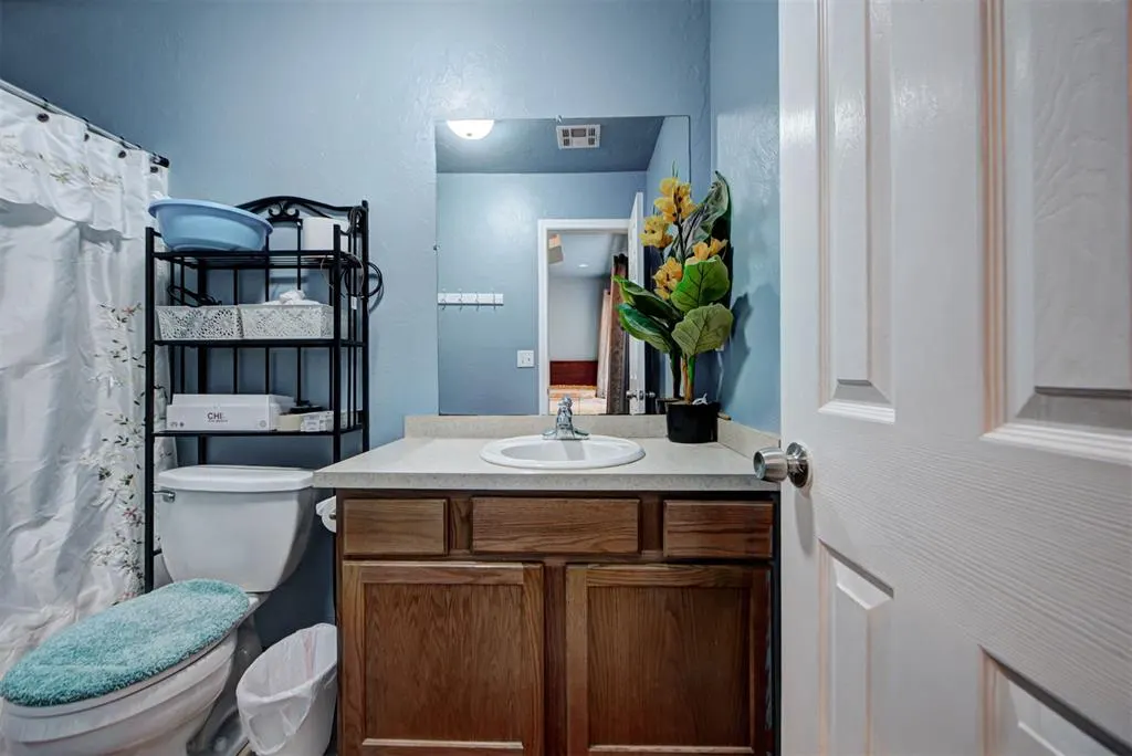 Photo 9 — 2609 S Lindsay Avenue, Oklahoma City, OK 73129