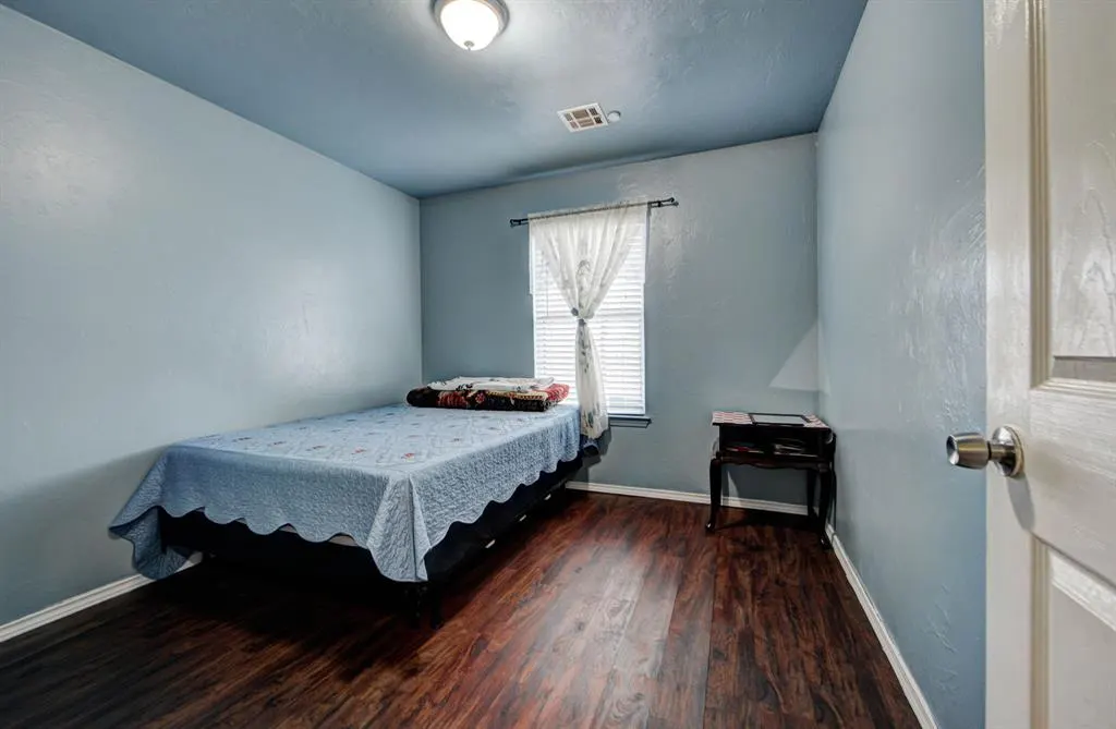Photo 10 — 2609 S Lindsay Avenue, Oklahoma City, OK 73129