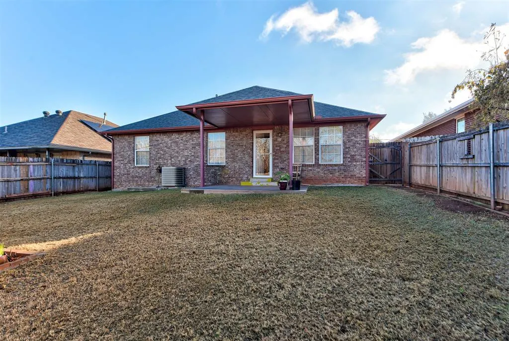 Photo 14 — 2609 S Lindsay Avenue, Oklahoma City, OK 73129