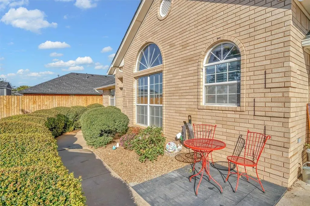 Photo 3 — 3100 Mallard Circle, Altus, OK 73521