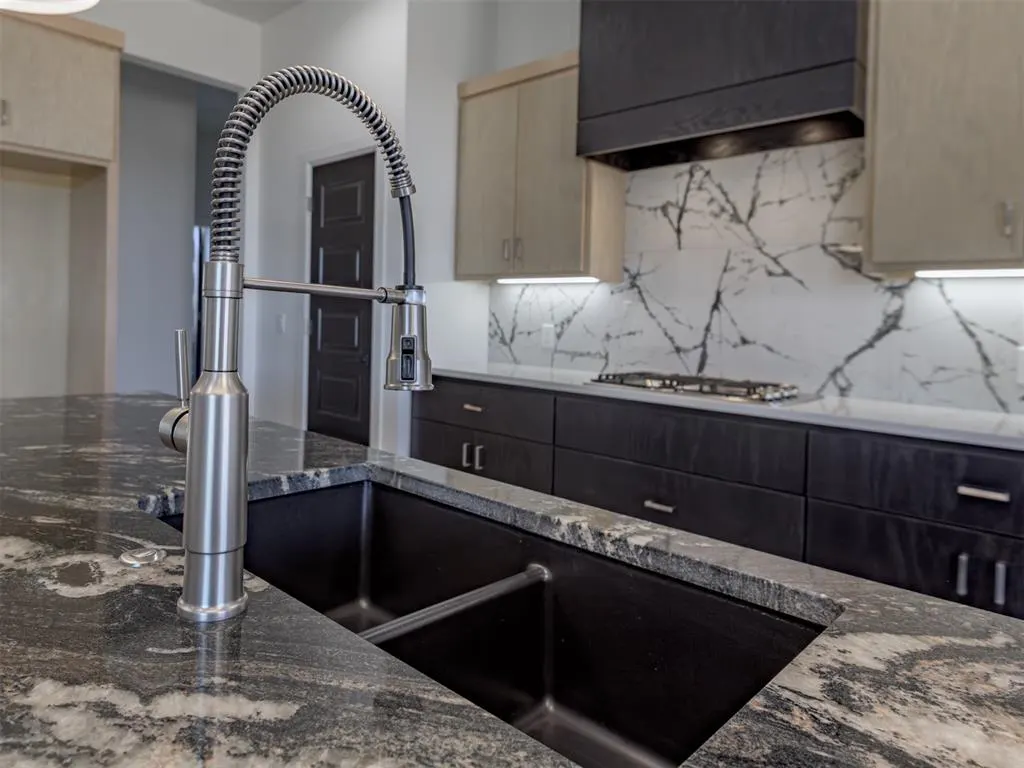 Photo 11 — 3901 Sorano Drive, Moore, OK 73160