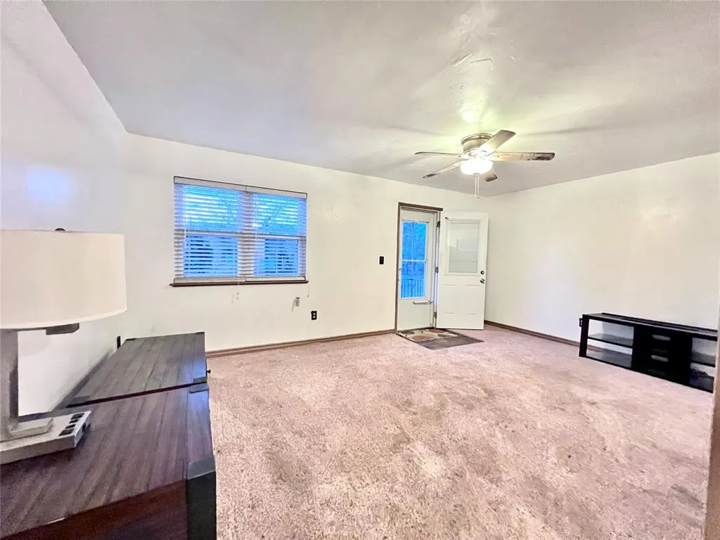 Photo 13 — 619 N Hyden Street, Stratford, OK 74872