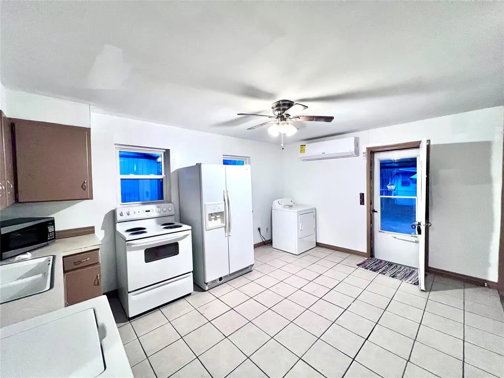 Photo 19 — 619 N Hyden Street, Stratford, OK 74872