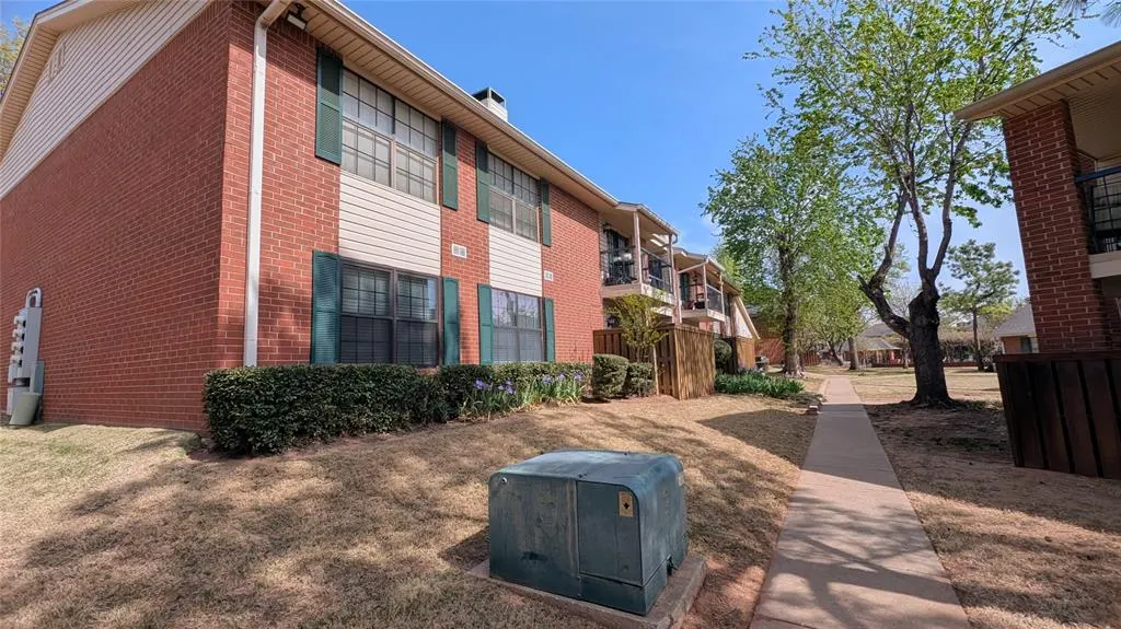 Photo 3 — 4400 Hemingway Drive 112, Oklahoma City, OK 73118