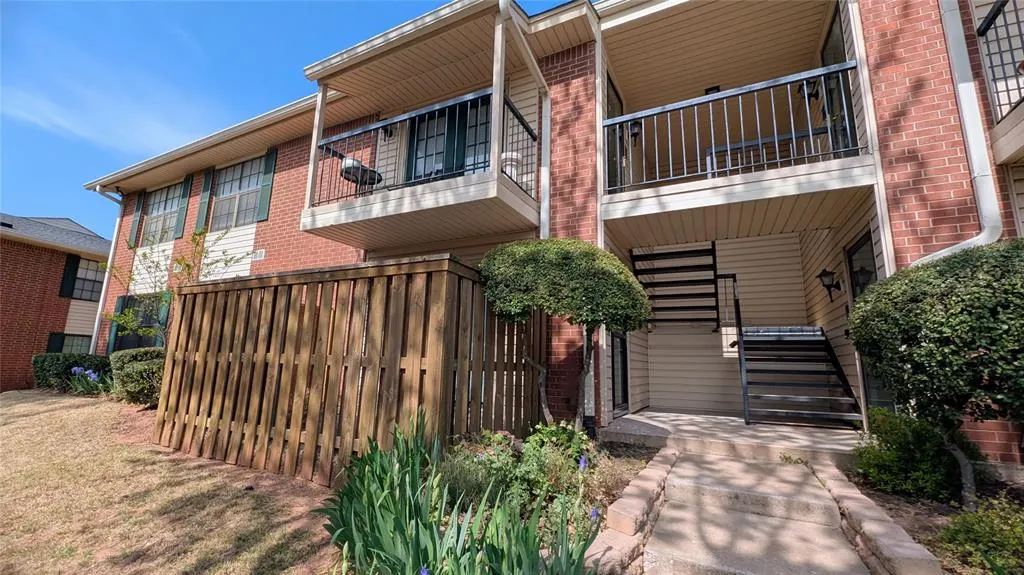Front exterior — 4400 Hemingway Drive 112, Oklahoma City, OK 73118