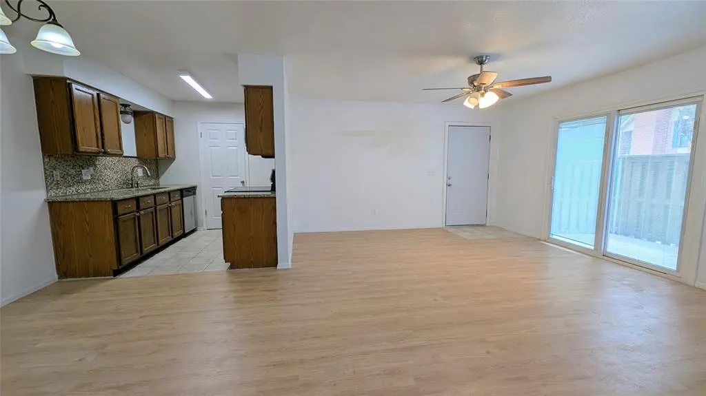 Photo 7 — 4400 Hemingway Drive 112, Oklahoma City, OK 73118