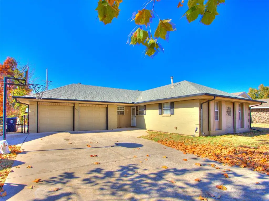 Front exterior — 2909 N Tropicana Avenue, Bethany, OK 73008
