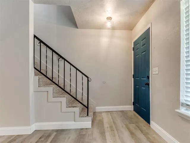 Photo 3 — 9719 Hefner Village Boulevard, Oklahoma City, OK 73162