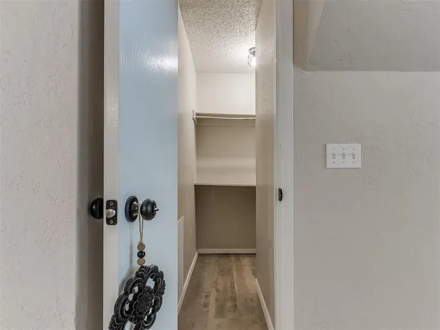 Photo 8 — 9719 Hefner Village Boulevard, Oklahoma City, OK 73162