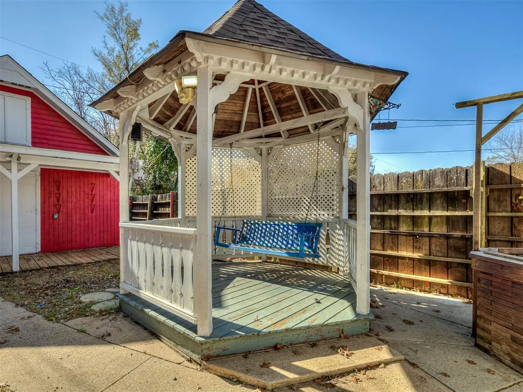 Photo 8 — 1316 Huron Street, Norman, OK 73071