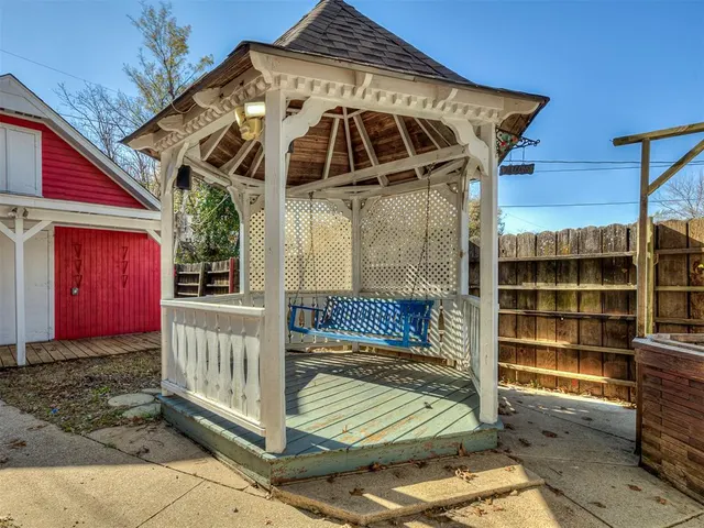 Photo 8 — 1316 Huron Street, Norman, OK 73071