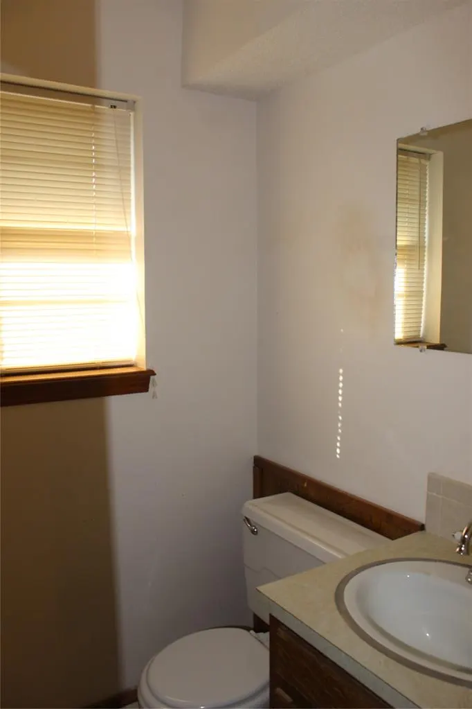 Photo 6 — 211 N Dewey Avenue, Chandler, OK 74834