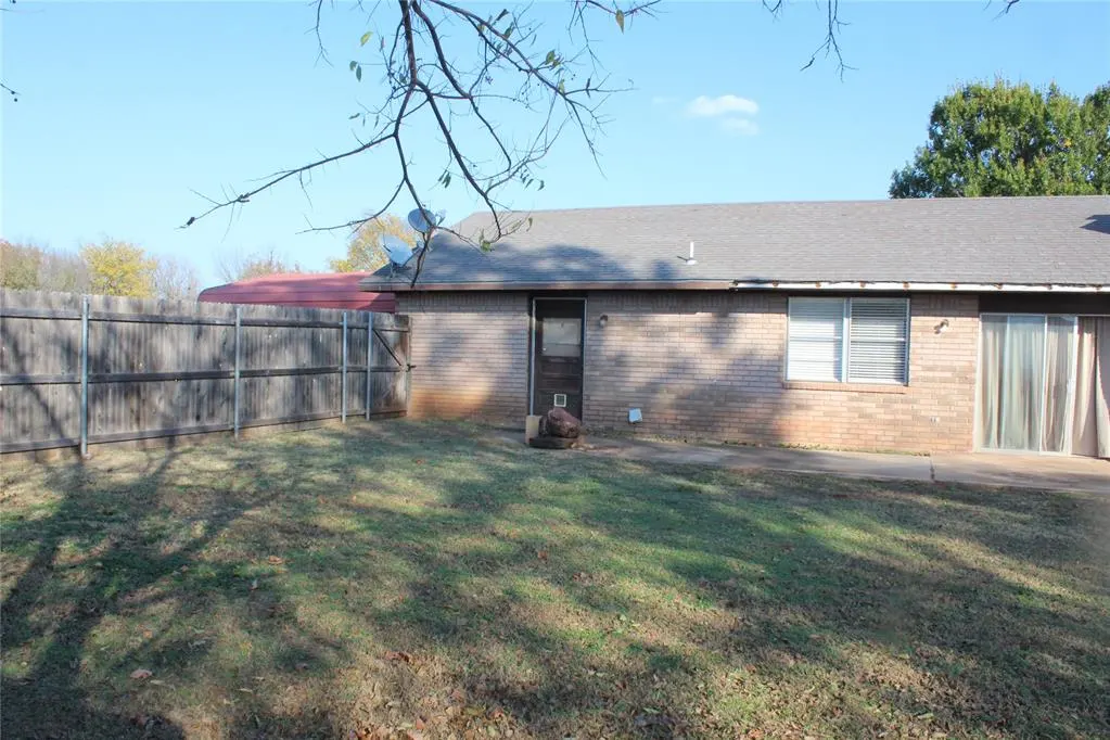 Photo 12 — 211 N Dewey Avenue, Chandler, OK 74834