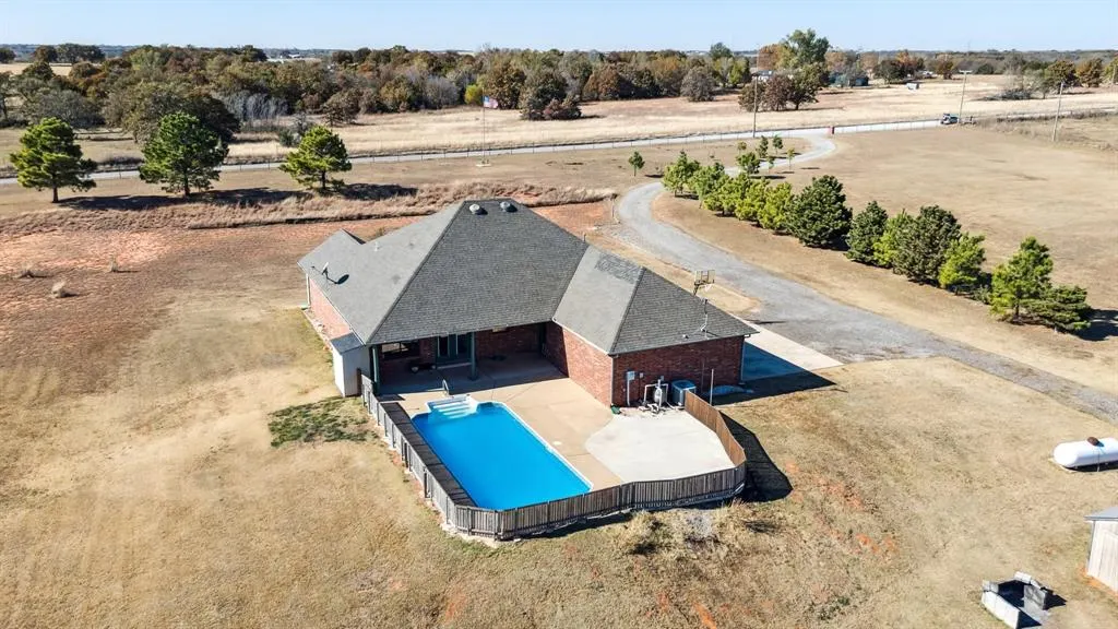 Photo 4 — 2421 County Street 2960, Blanchard, OK 73010