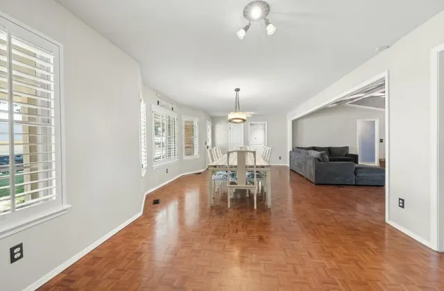 Photo 5 — 2805 Tudor Road, Oklahoma City, OK 73127