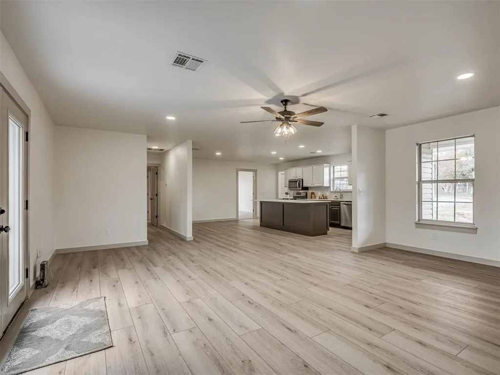 Photo 10 — 2085 Fox Lane, Tuttle, OK 73089
