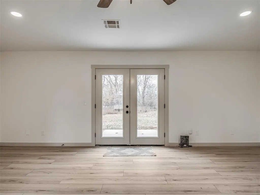 Photo 12 — 2085 Fox Lane, Tuttle, OK 73089