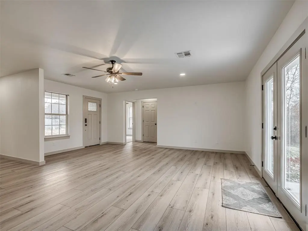 Photo 13 — 2085 Fox Lane, Tuttle, OK 73089