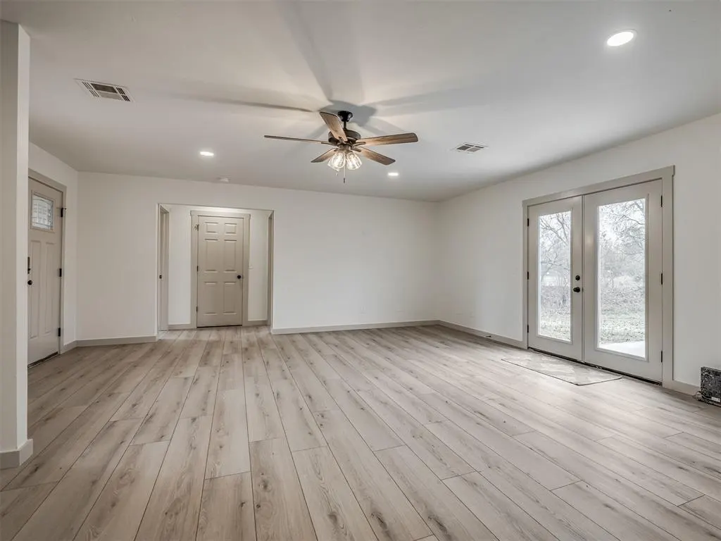 Photo 14 — 2085 Fox Lane, Tuttle, OK 73089