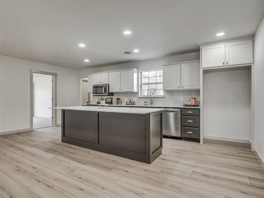 Photo 15 — 2085 Fox Lane, Tuttle, OK 73089