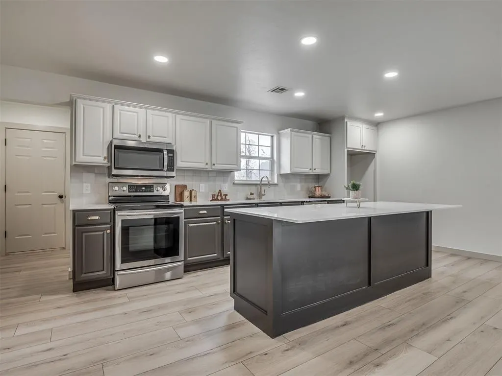 Photo 21 — 2085 Fox Lane, Tuttle, OK 73089