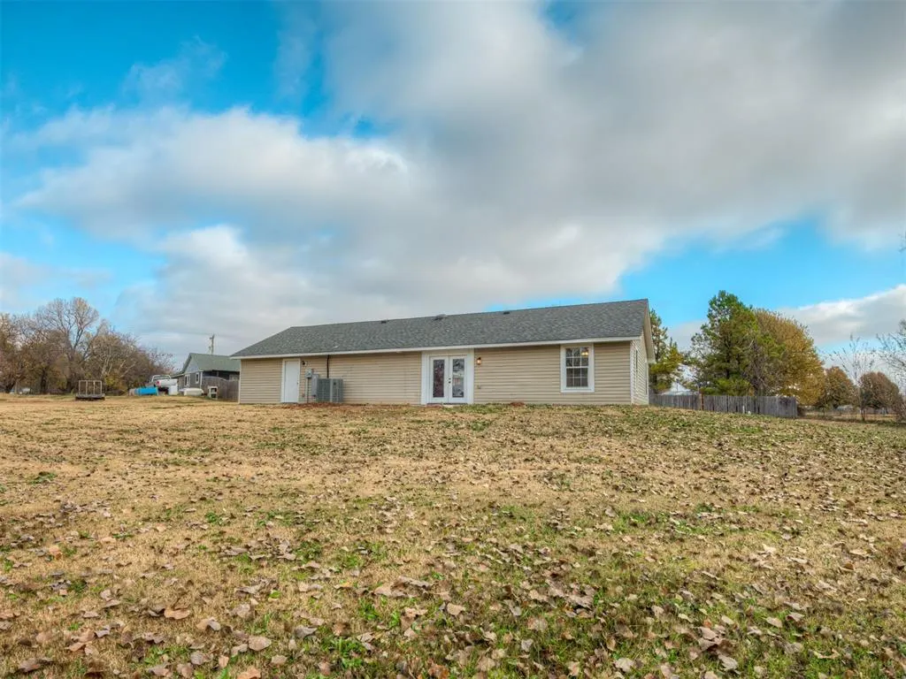 Photo 39 — 2085 Fox Lane, Tuttle, OK 73089