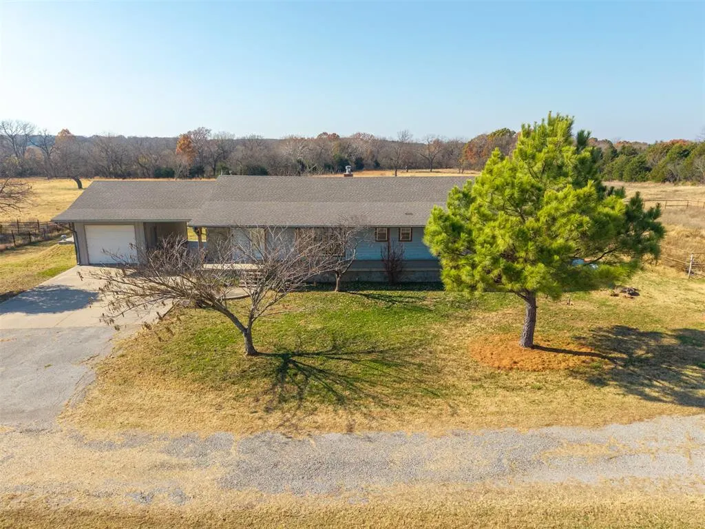 Front exterior — 980539 S Highway 99, Prague, OK 74864
