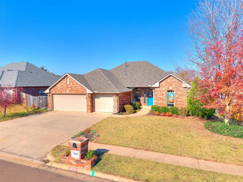 Photo 2 — 1810 Barrington Drive, Norman, OK 73071
