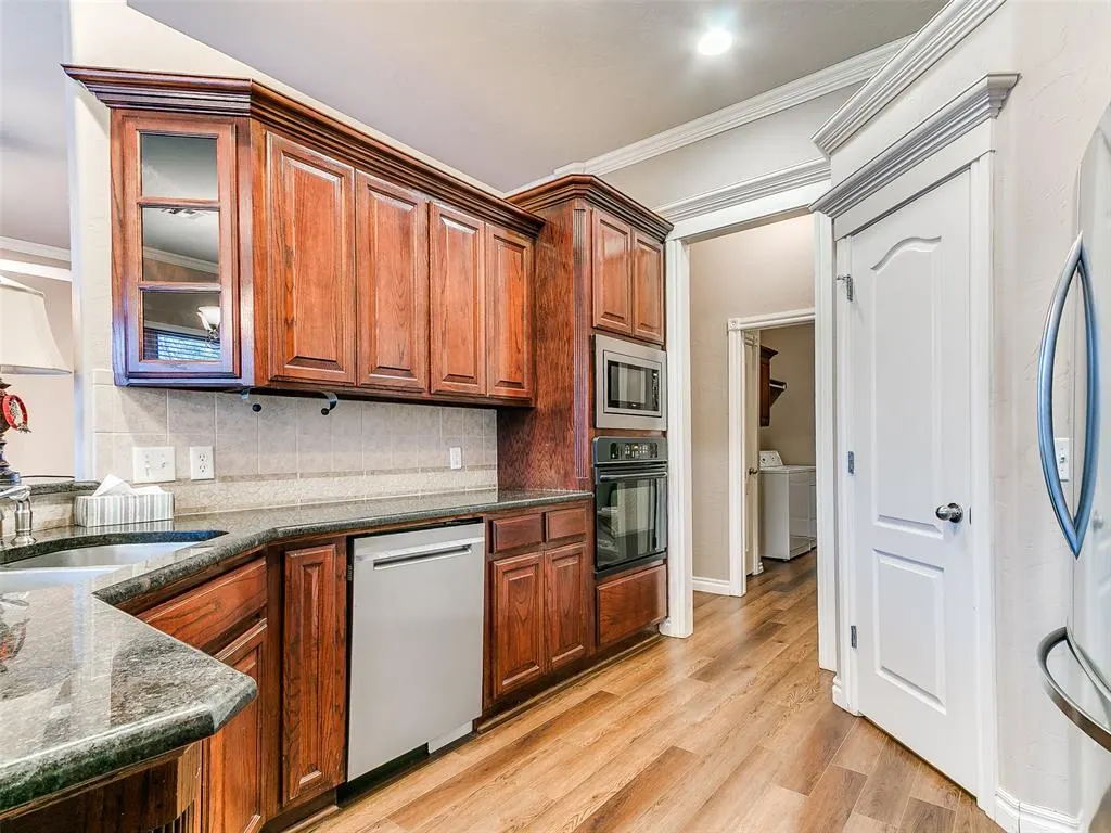 Photo 16 — 1810 Barrington Drive, Norman, OK 73071