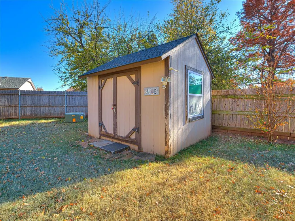 Photo 9 — 2400 NW 121st Street, Oklahoma City, OK 73120