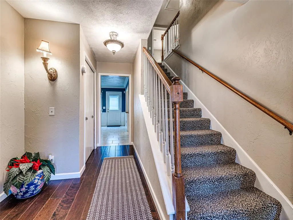 Photo 12 — 2400 NW 121st Street, Oklahoma City, OK 73120