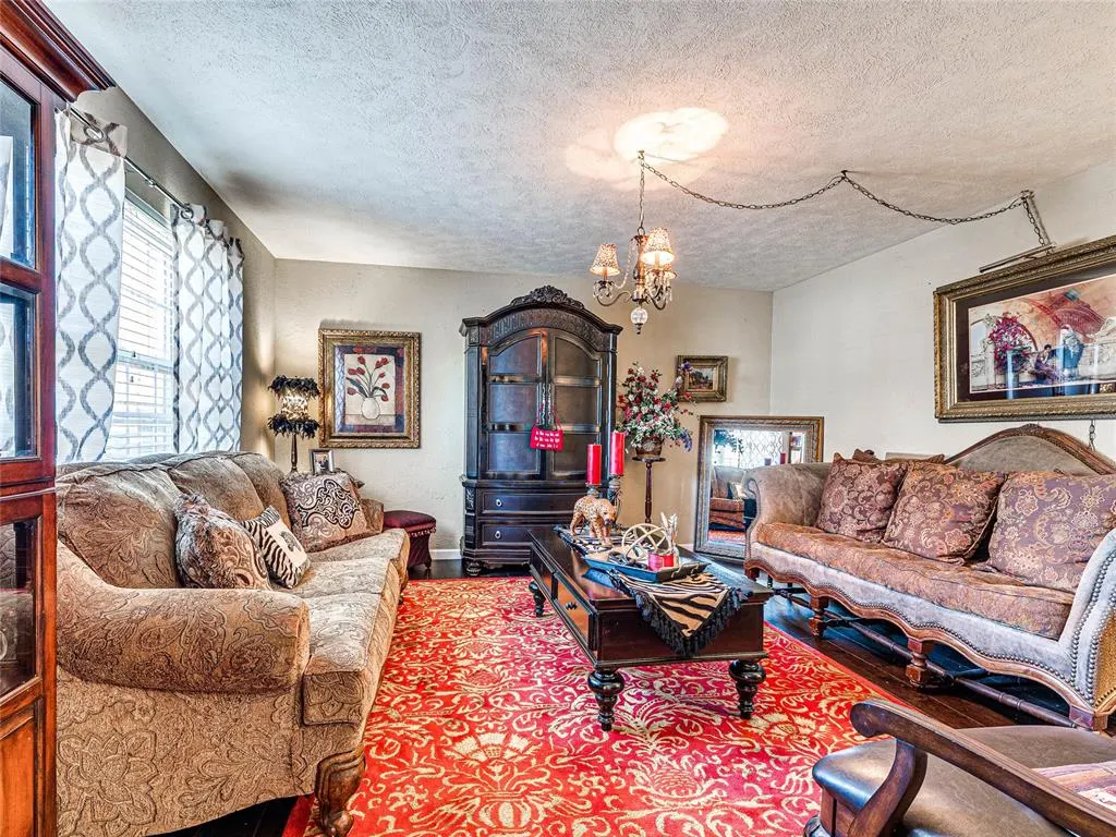 Photo 13 — 2400 NW 121st Street, Oklahoma City, OK 73120