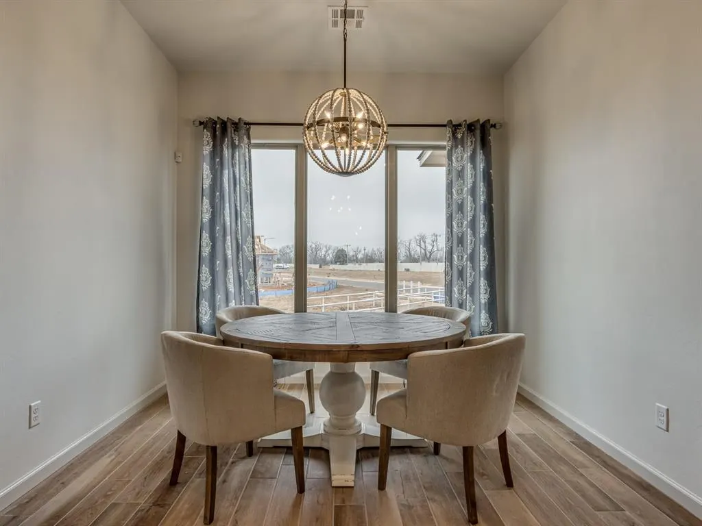 Photo 14 — 4601 Mustang Park Boulevard, Mustang, OK 73064