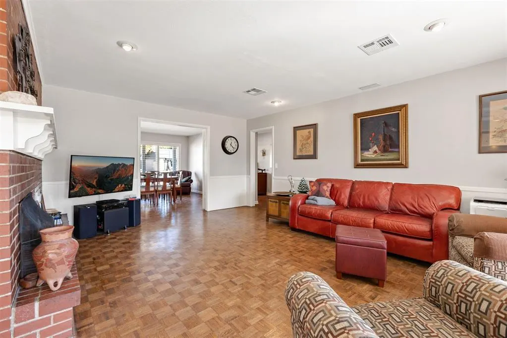 Photo 6 — 3212 Wilshire Terrace, Oklahoma City, OK 73116