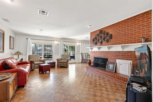 Photo 8 — 3212 Wilshire Terrace, Oklahoma City, OK 73116