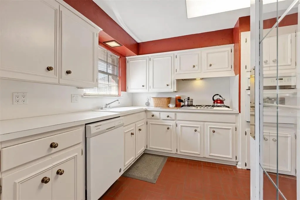 Photo 14 — 3212 Wilshire Terrace, Oklahoma City, OK 73116