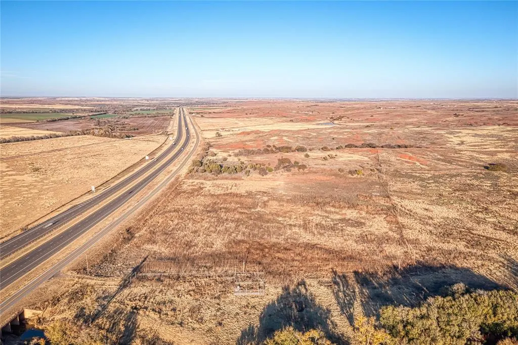 Front exterior — 44 LEGAL Highway, Canute, OK 73626