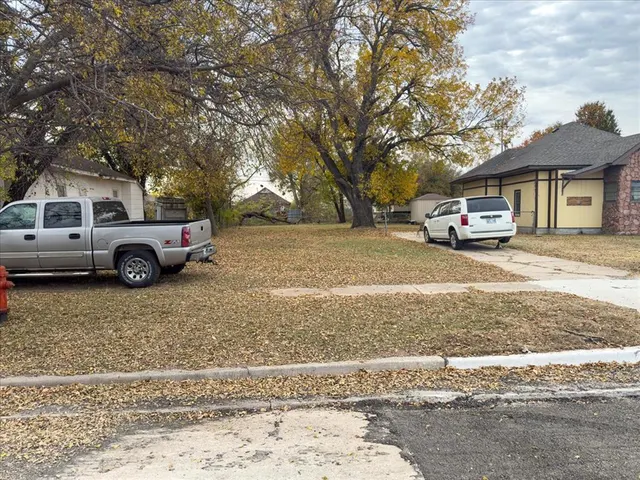 Photo 5 — 916 NW 95th Street, Oklahoma City, OK 73114