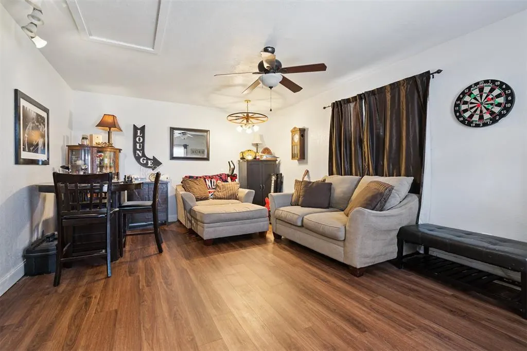 Photo 6 — 111 N Plum Avenue, Union City, OK 73090