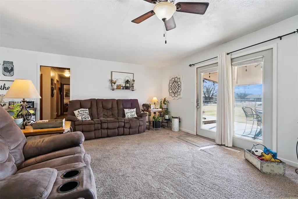 Photo 10 — 111 N Plum Avenue, Union City, OK 73090