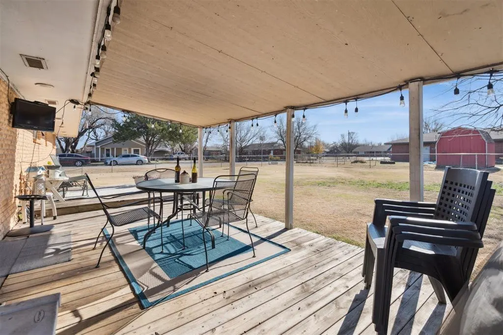 Photo 37 — 111 N Plum Avenue, Union City, OK 73090
