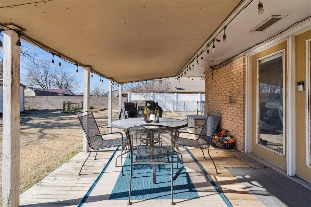Photo 39 — 111 N Plum Avenue, Union City, OK 73090